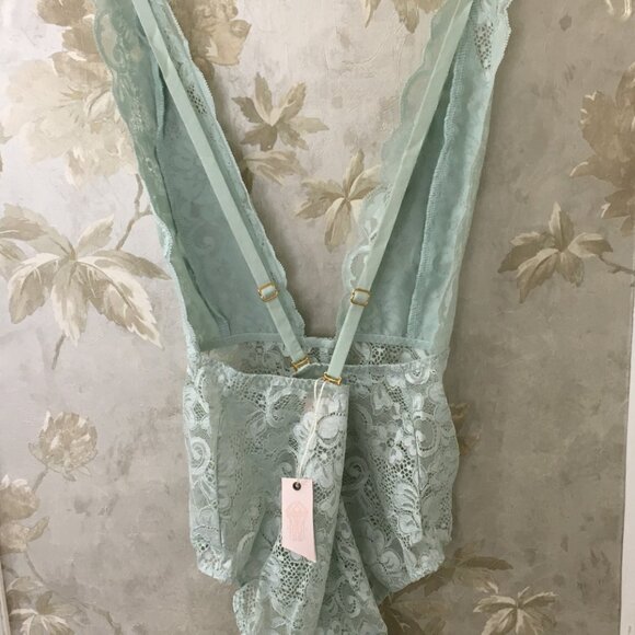 We Are HAH Comin In HAHt Lace Bodysuit in Something Blue Size XS-NWT - Picture 3 of 6